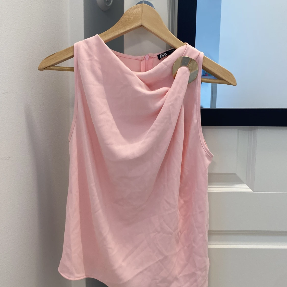 Ljusrosa ärmlös topp från Zara