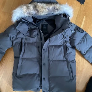 Canada goose jacka - Bra skick