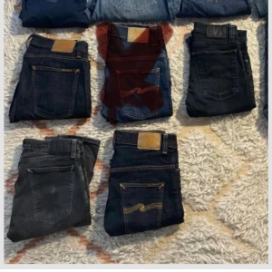Nudie Jeans bulk - Nudie bulk alla i storlek W31 (3par) utom ett par som är W26!! Hör av dig vid minsta fundering, alla par finns separat på min profil!
