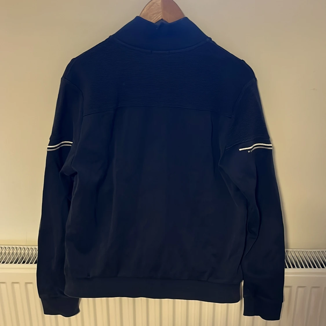 Svart ziptröja från Hugo Boss - 2