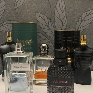 Parfymer - Mix av trendiga parfymer.