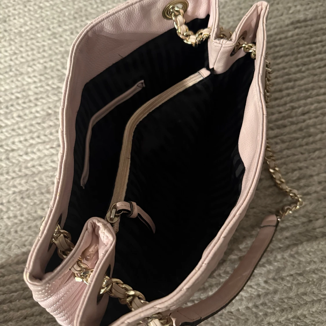 Rosa quiltad axelväska  - 3