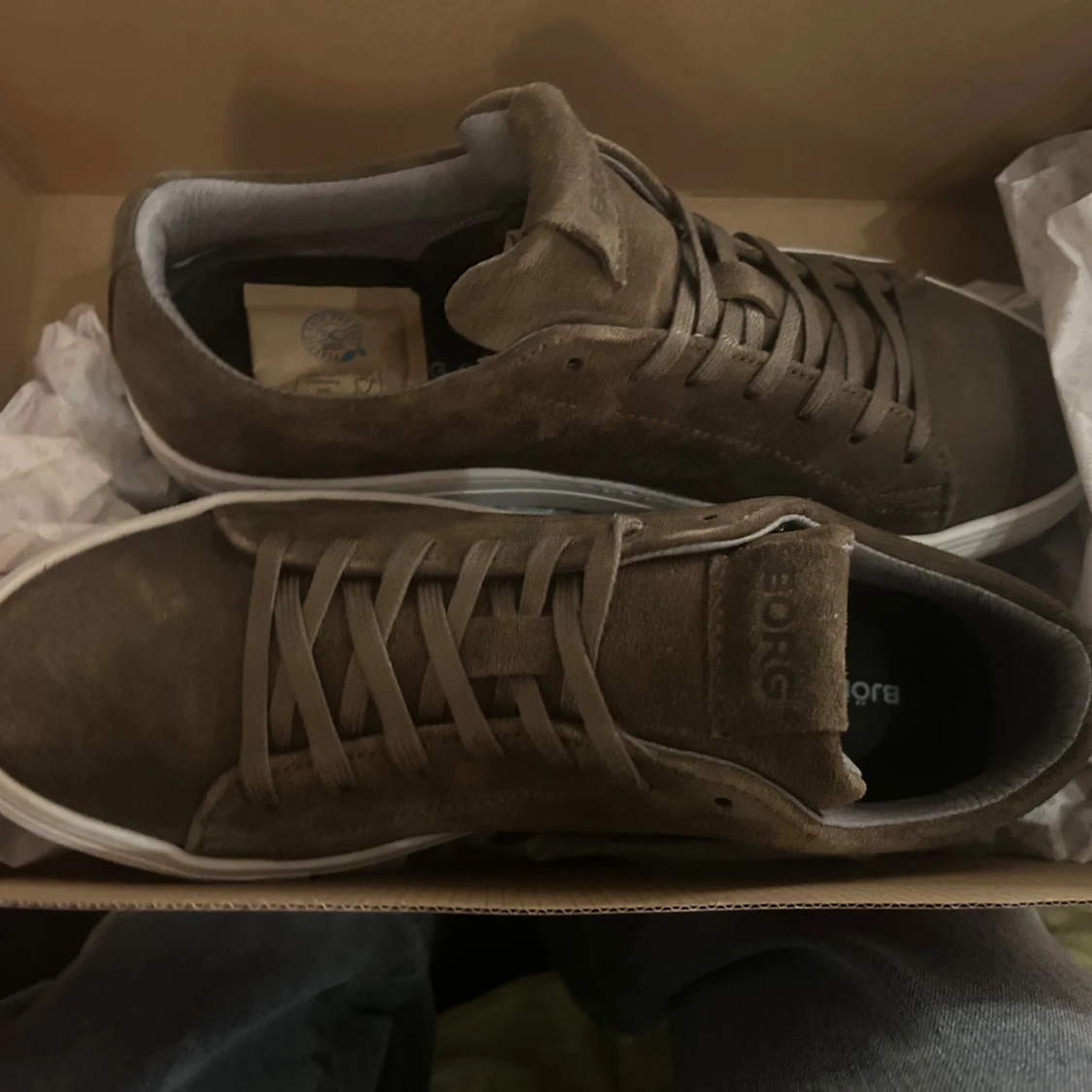 Bruna/gröna sneakers från Björn Borg