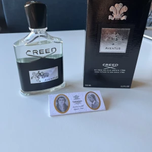 Creed Aventus 100ml EdP - Tjenare! Säljer en Creed Aventus i storlek 100ml. Har bara sprejats 2-3 gånger för att testa den. Priset är inte hugget i sten. 