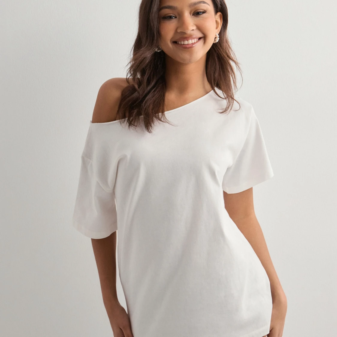 Vit offshoulder topp 