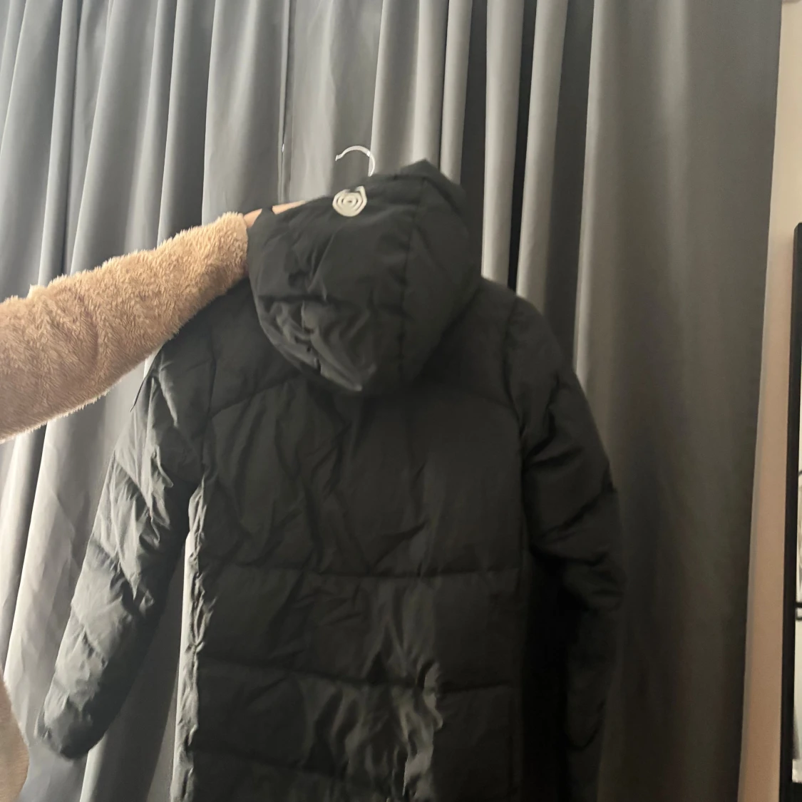 Svart pufferjacka Sail Racing - 1