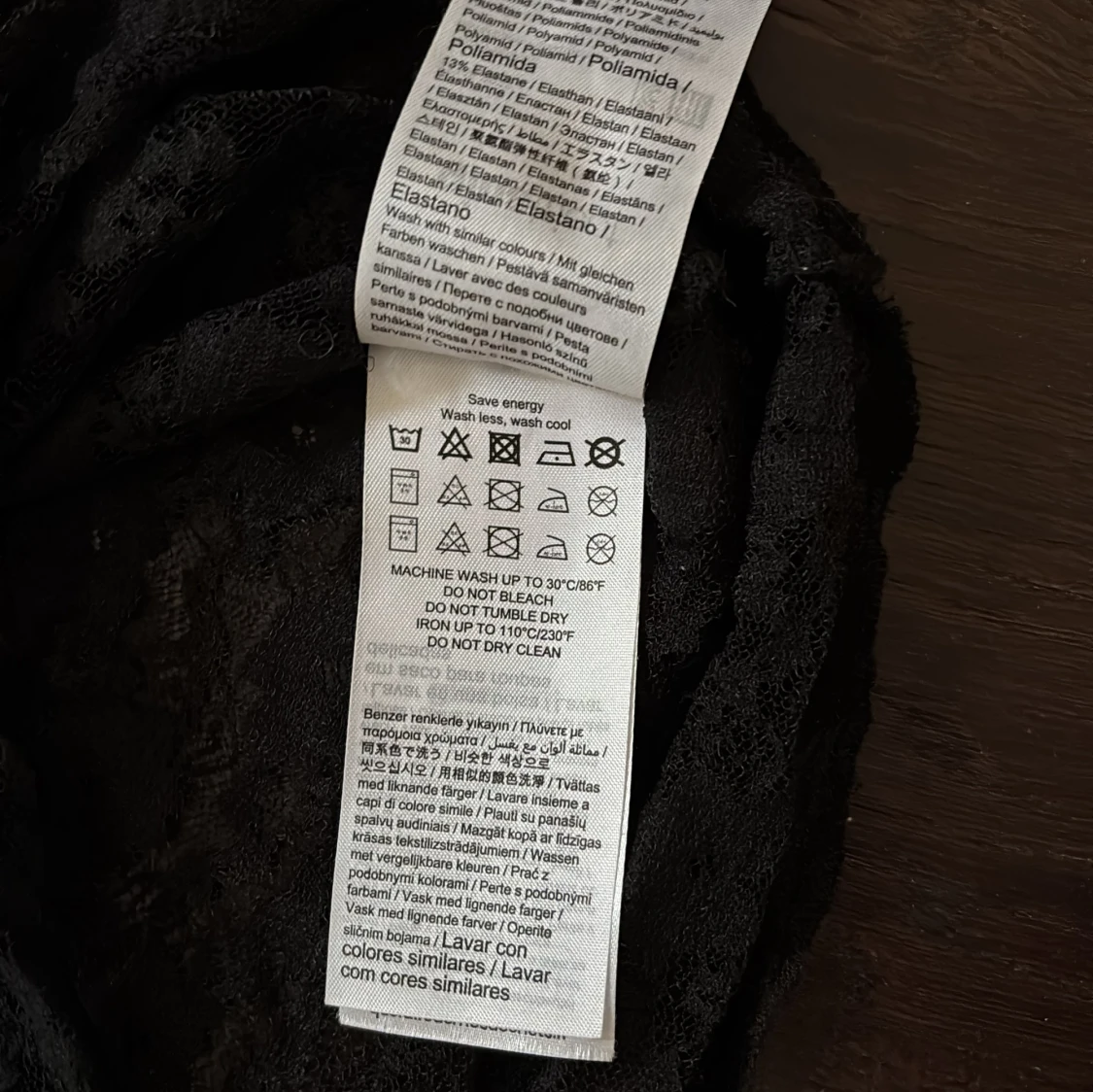 Svart spetslinne från Gina Tricot - 2