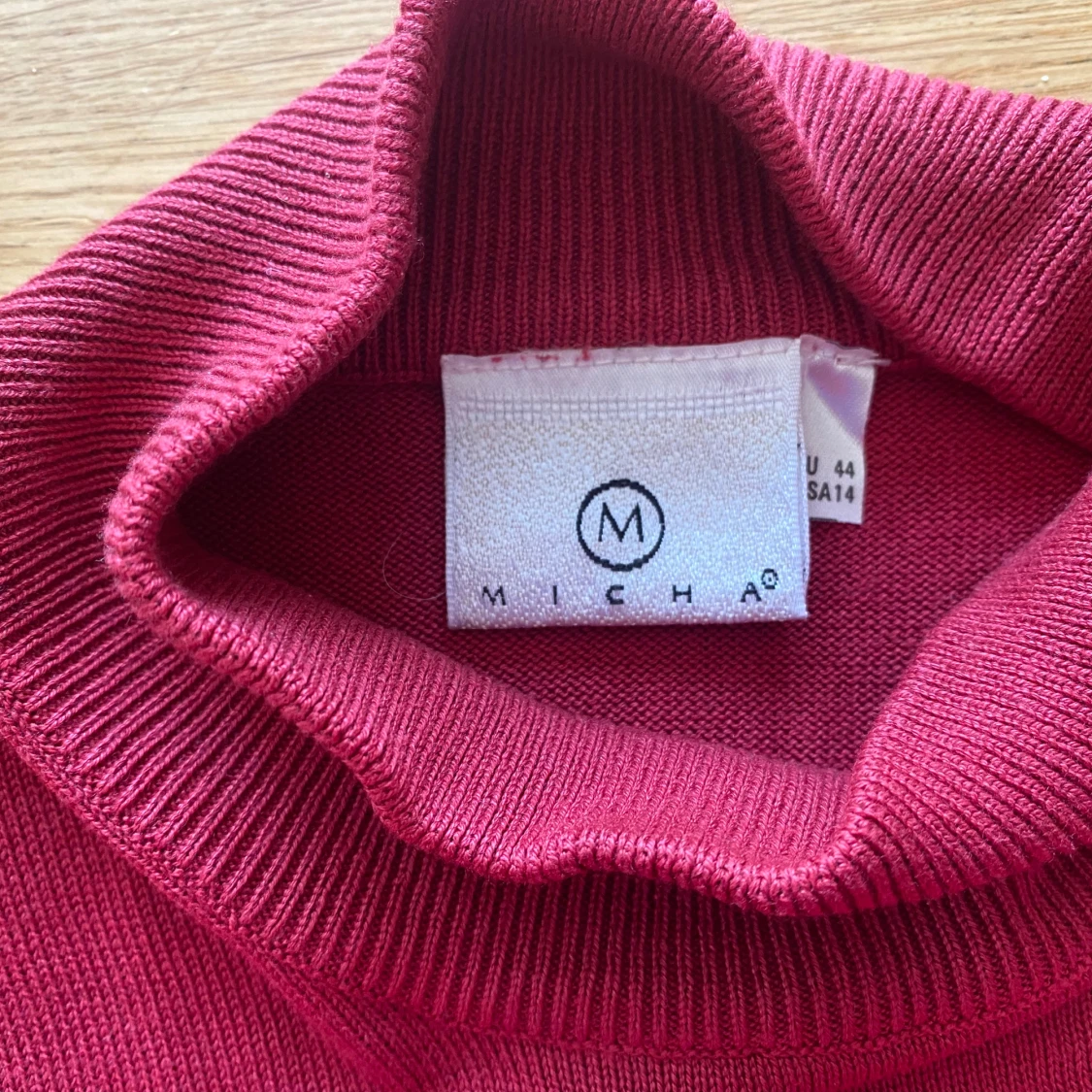 Röd polotröja i silke från Micha - 2