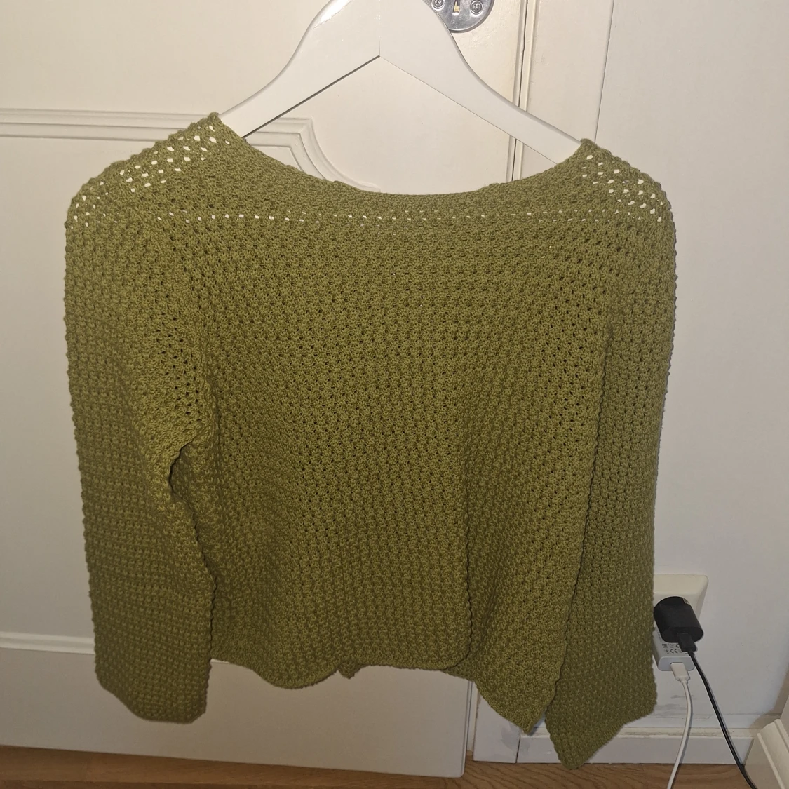 Olivgrön stickad tröja