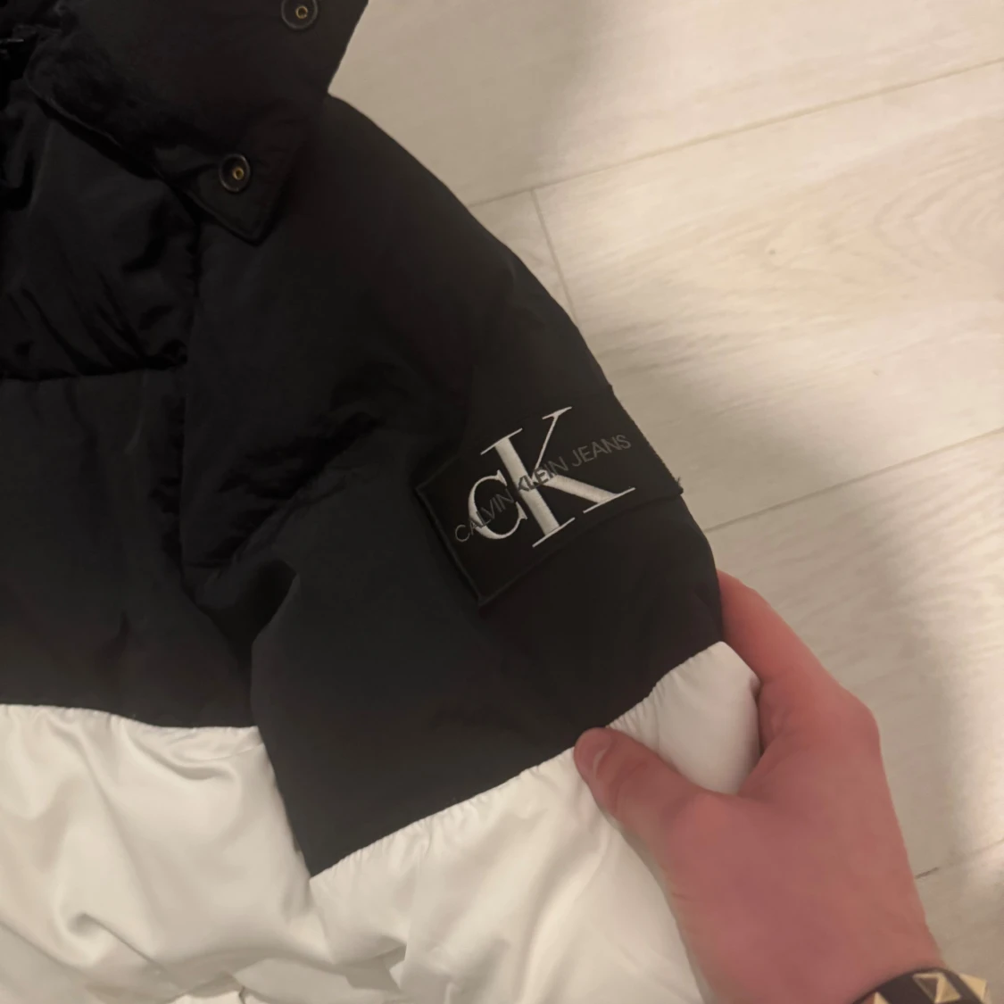 Svartvit pufferjacka Calvin Klein Jeans - 1