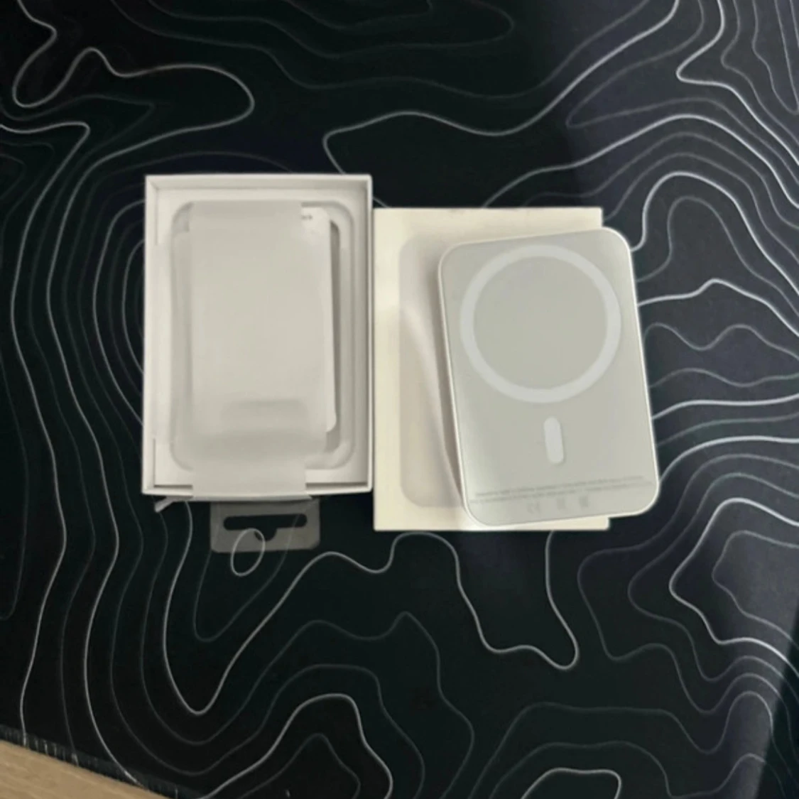 Apple MagSafe iPhone Battery Pack - 1