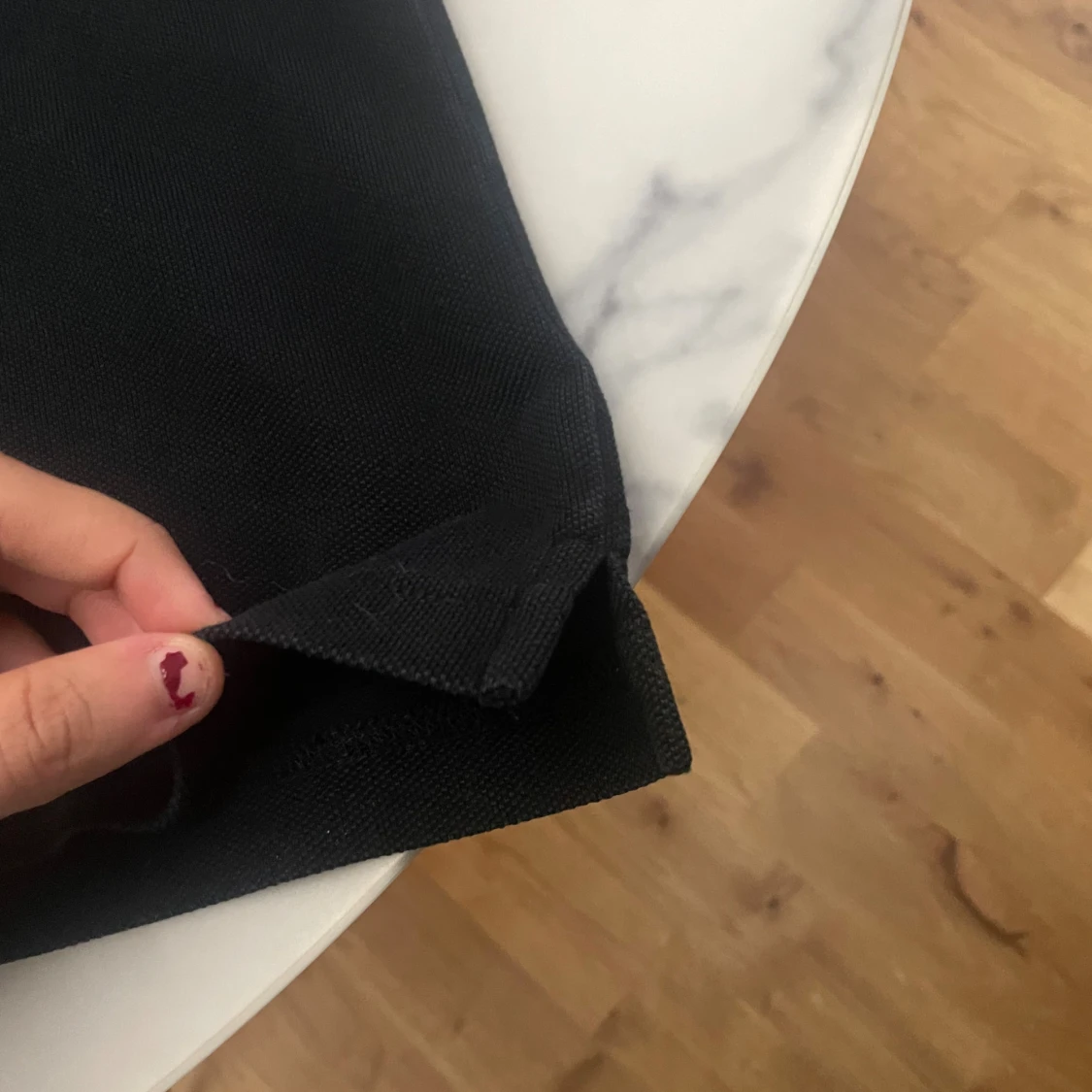 Svart Prada pikétröja med röd/vit kant - 3