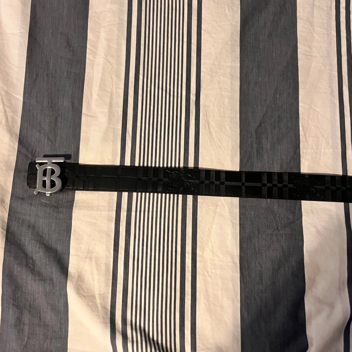 Burberry rutig skärp med B-spänne - 4