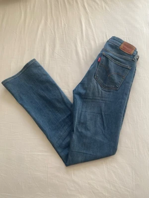 Levi's 715 Bootcut  - Levi’s jeans i modellen 715 Bootcut. Fint skick. W25 L30. 