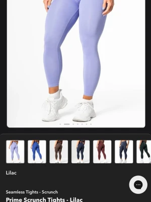 Ljuslila seamless tights scrunch - Säljer ett par seamless tights i en snygg ljuslila färg från relode, endast använt dessa 1 gång så mycket bra skick. Nypris 699!