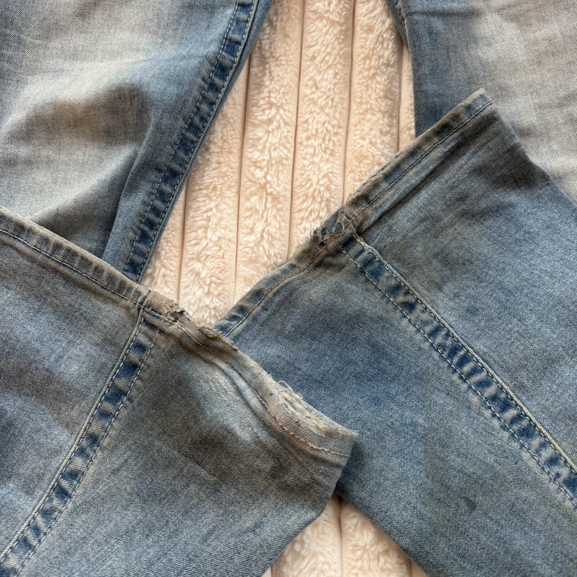 Ljusblå bootcut jeans från True Religion - 3