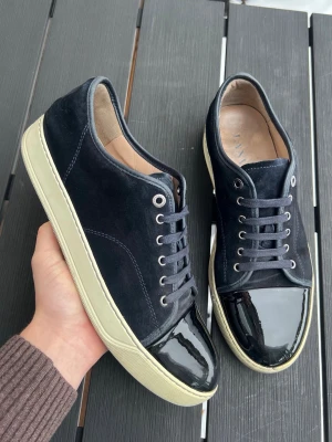 Lanvins - Säljer dessa supersnygga lanvins! Size uk10 motsvarar 44! Skick 8,5/10! Nypris 5000kr! Hör av dig vid minsta fundering 😀🤝