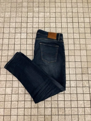 Jack & Jones Jeans - Jack & Jones jeans | modell Regular Clark, sitter slim | nyrpis runt 800kr, mitt pris 199! | storlek 30W-32L, men passar 32W | Hör av er vid frågor |