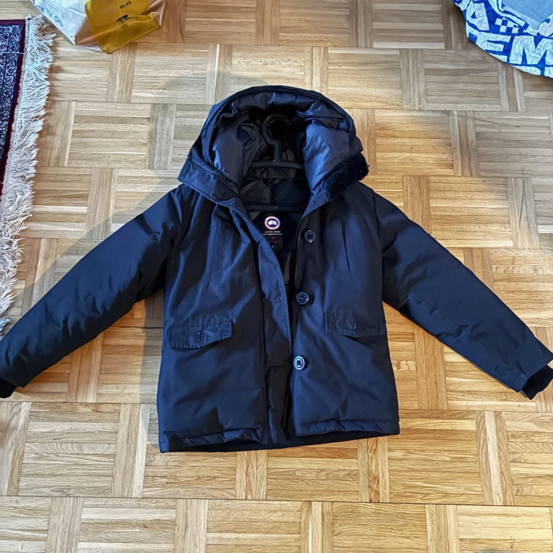 Svart dunjacka från Canada Goose