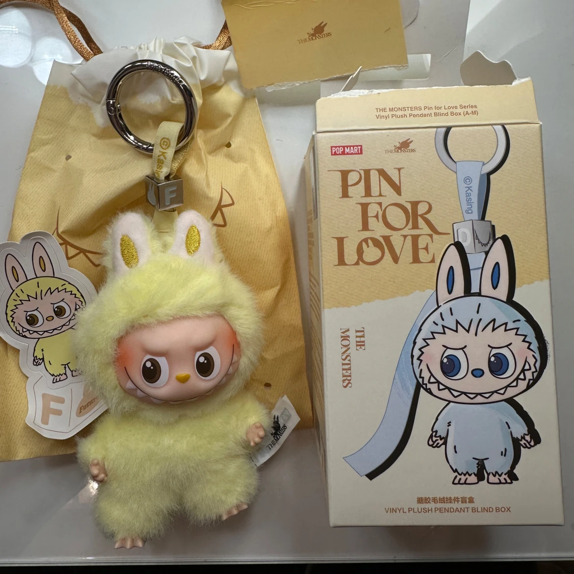 F pin for love labubu