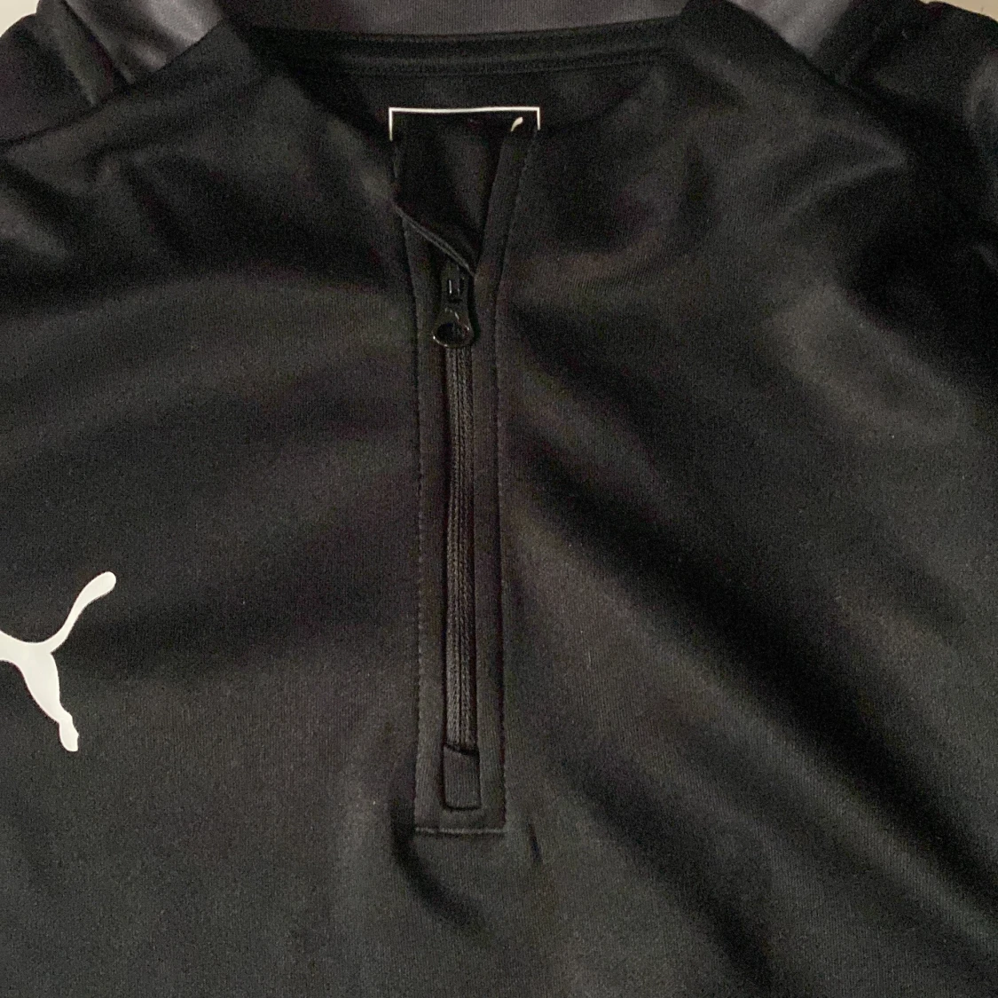 Svart långärmad träningströja  - 2