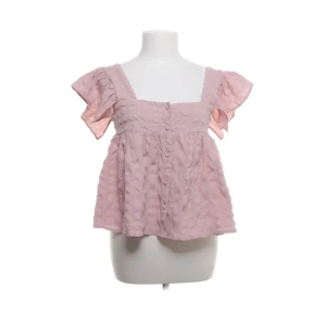 Ljusrosa blus med volangärmar - Den populära ASOS toppen i rosa!