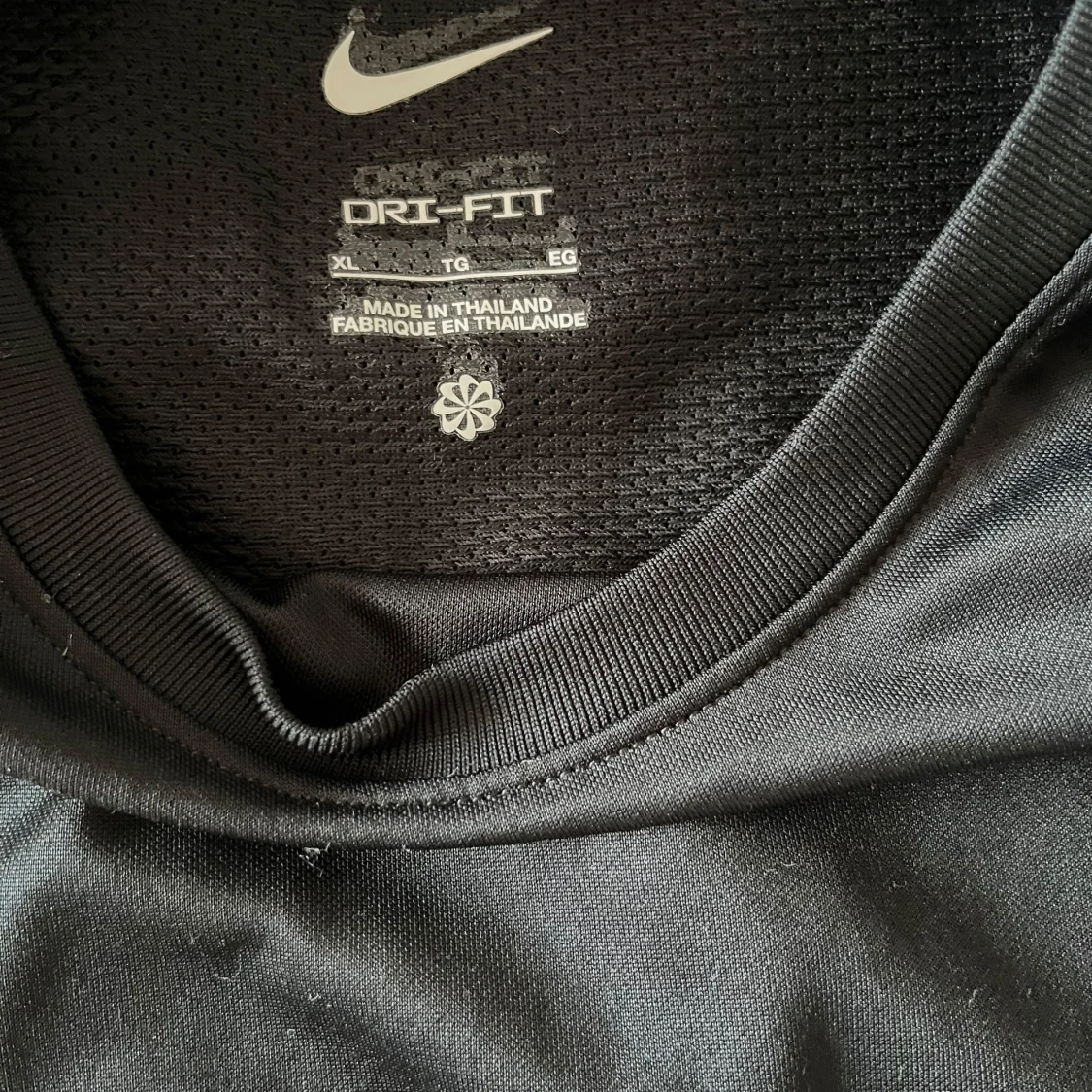 Svart och vit Nike Dri-Fit fotbollströja - 2