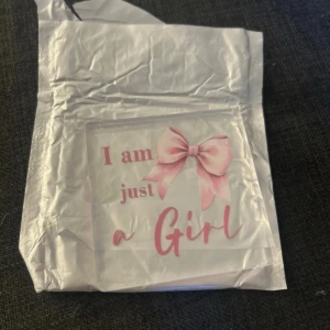 Dekoration - Helt ny, även skyddsplast kvar. Skickar endast via instabox