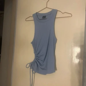 Topp - Använd fåtal gånger, skickar endast via instabox