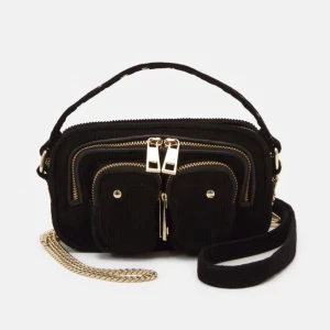 Helt ny Nunoo väska  - Helt ny Nunoo väska, Helena i mocka i storlek s. Mycket fin och praktisk med många fickor och utrymmen.  Helt ny 