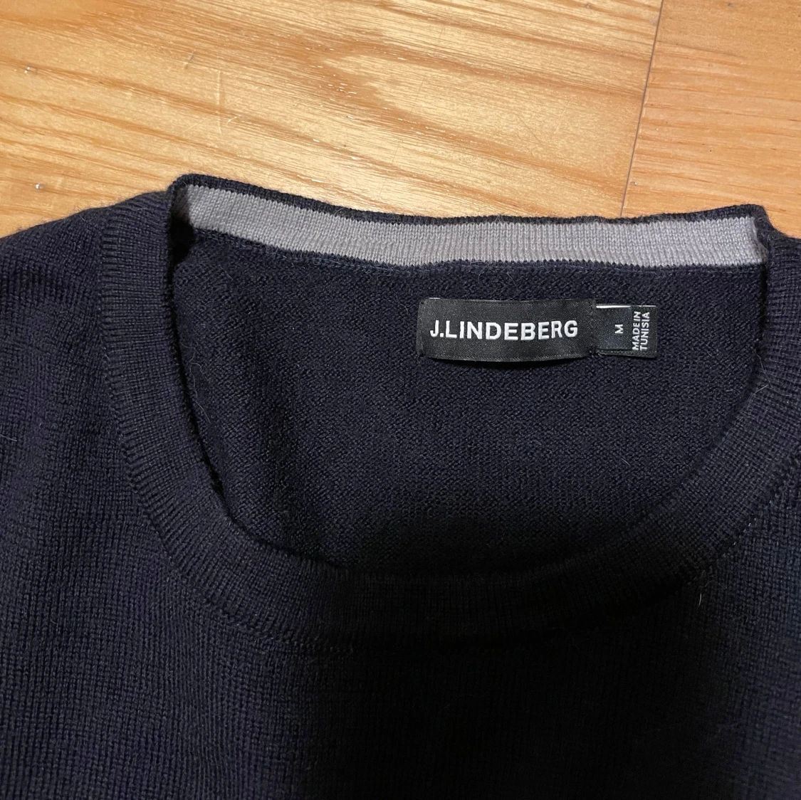 Mörkblå stickad tröja J.Lindeberg - 2