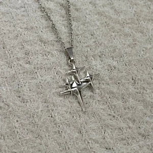 Constellé - Elegant 2 cm constellation pendant paired with a 50 cm stainless steel chain. Rust- & nickel-free, minimal and refined