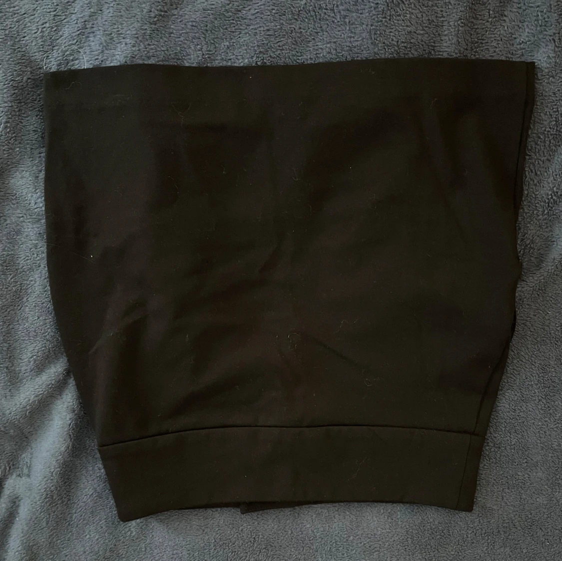 Svart kort kjol  - 1