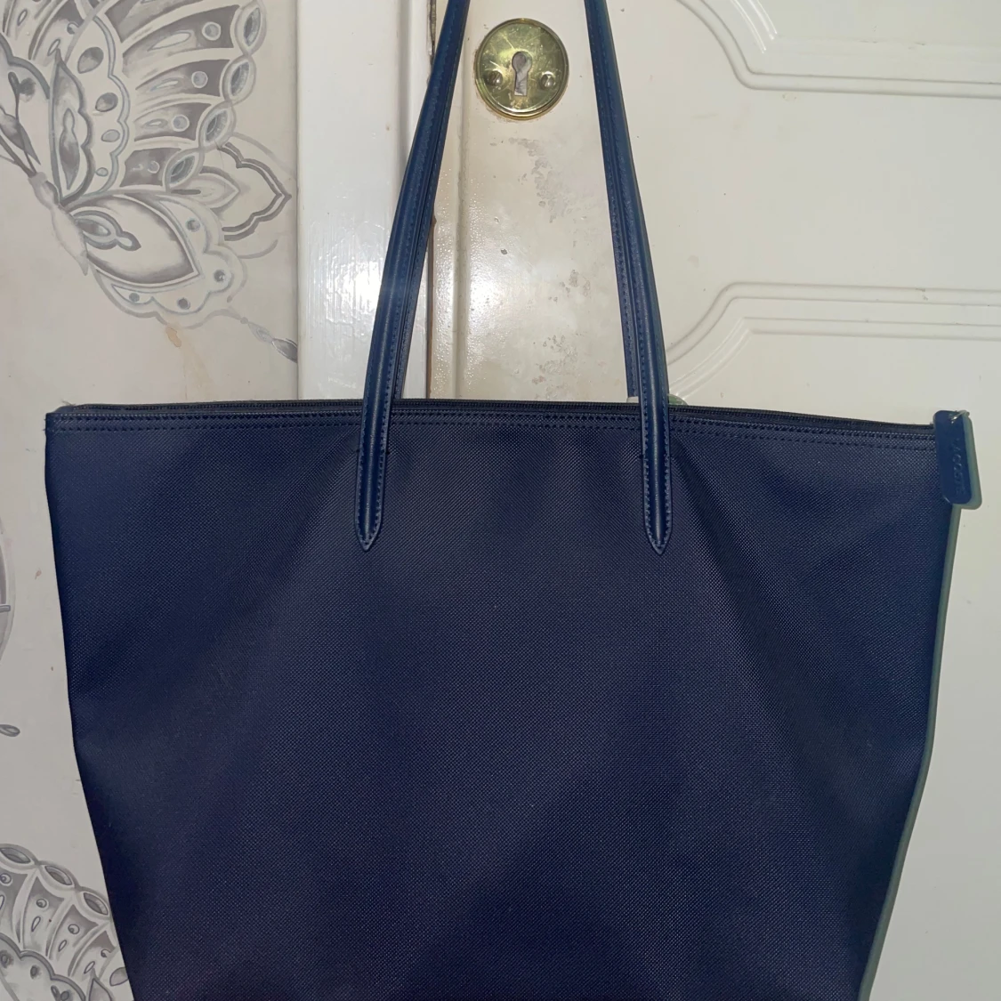 Mörkblå axelväska från Lacoste - 1