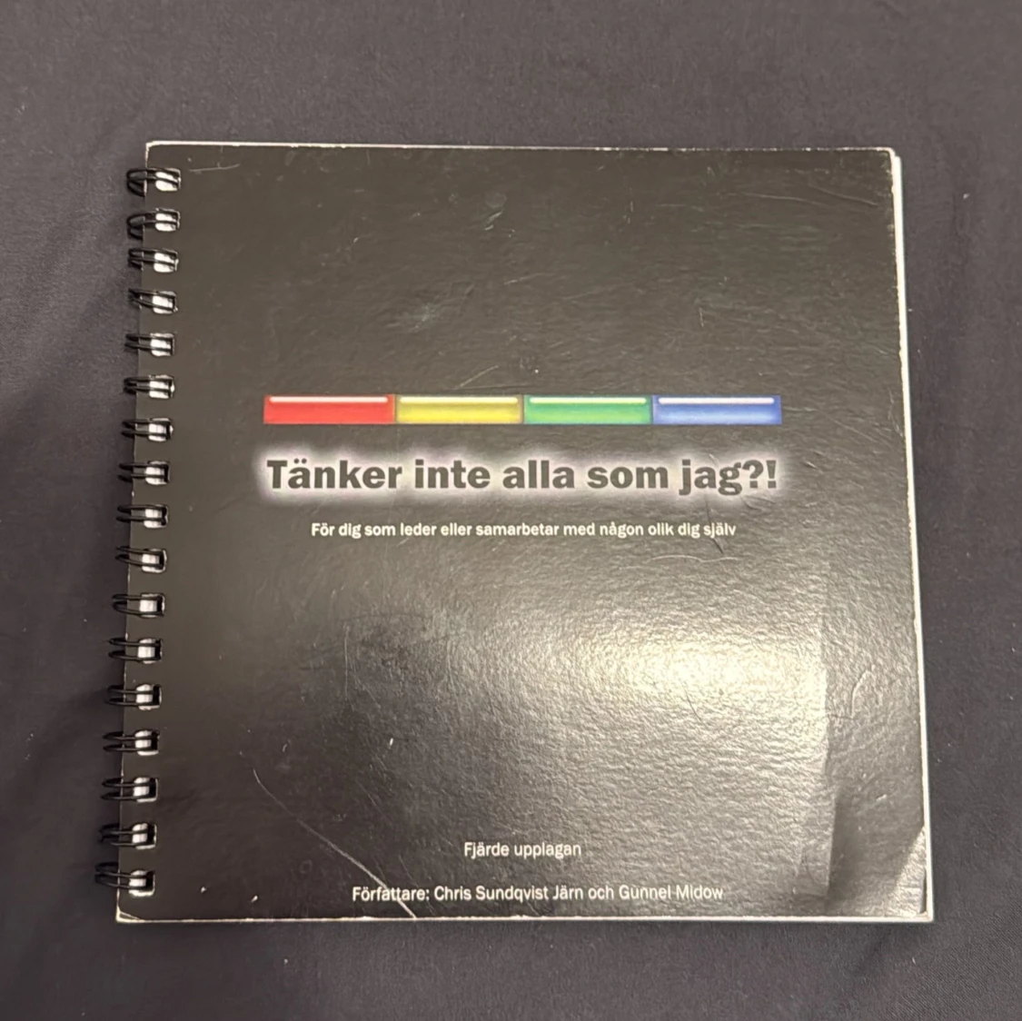 Bok - Omgiven av idioter  - 2