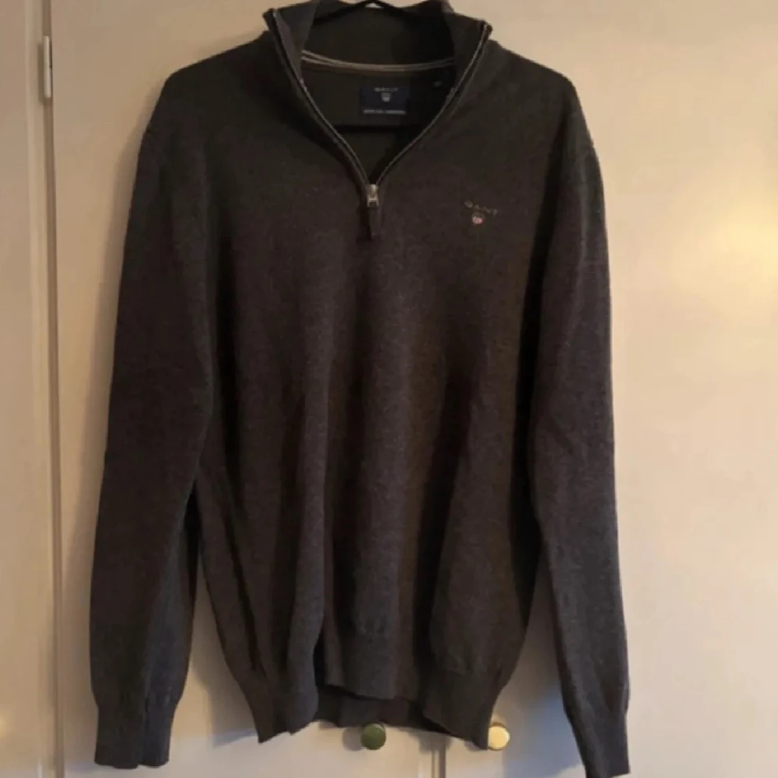 Mörkgrå halvziptröja från Gant - 1