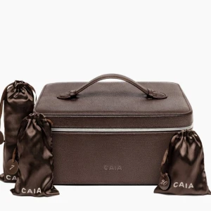 Caia adventskalender 2025 - Caia adventskalender 2025 som nu är slutsåld. Skriv vid frågor☺️