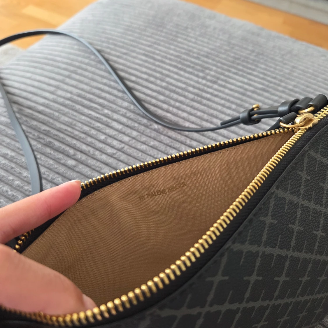 Svart axelväska från By Malene Birger - 3