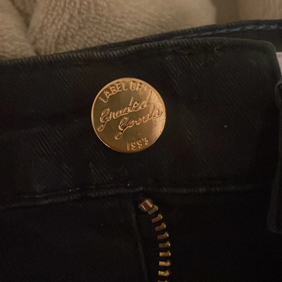 Svarta jeansshorts från Label of Graded Goods - 3