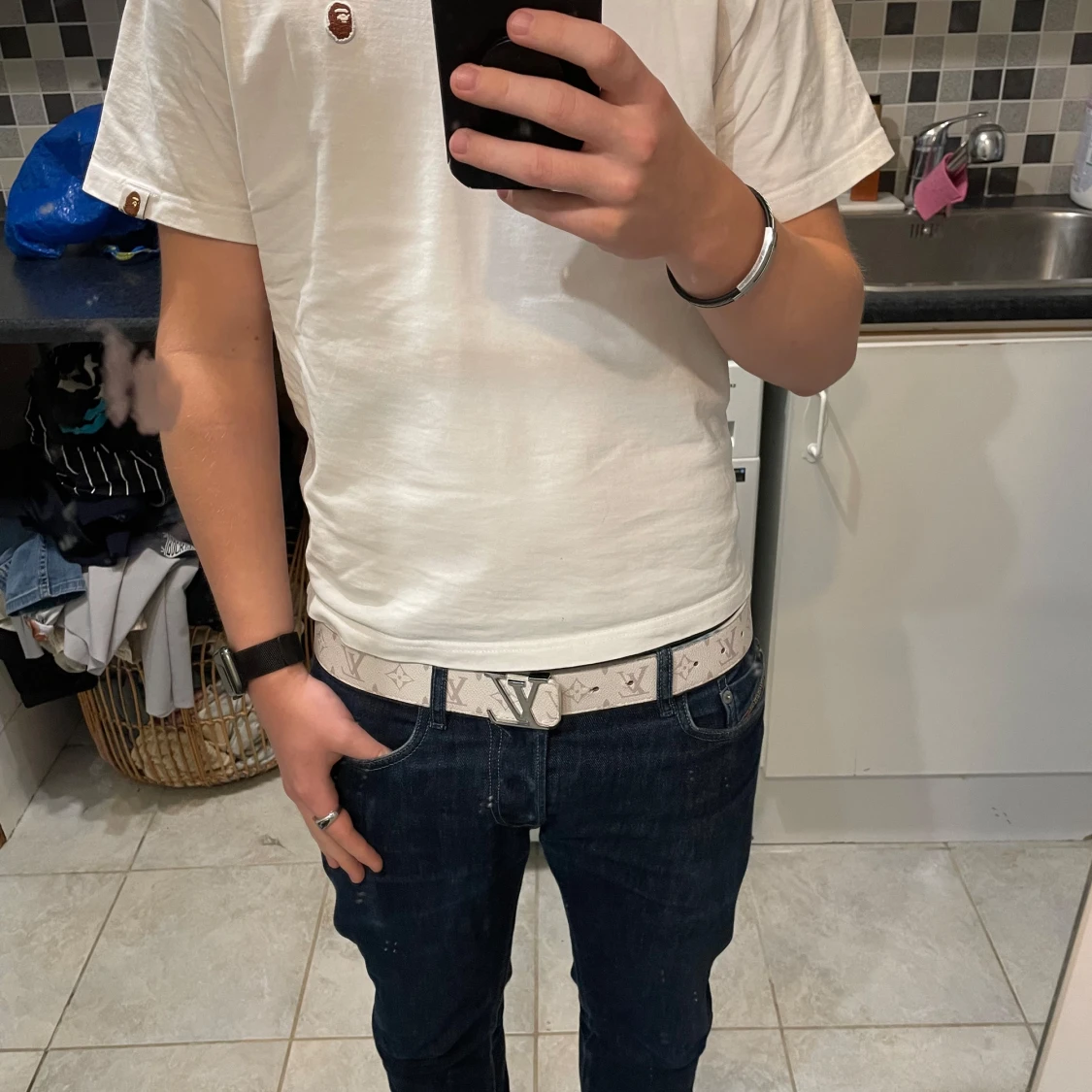 Vit BAPE t-shirt med ape-logga - 4