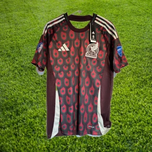 Mexiko Copa America 2024 matchtröja  - Säljer en Mexiko Copa America 2024 matchtröja. Den är helt oanvänd/nyskick. Tveka inte att höra av er för mer information och bilder :)