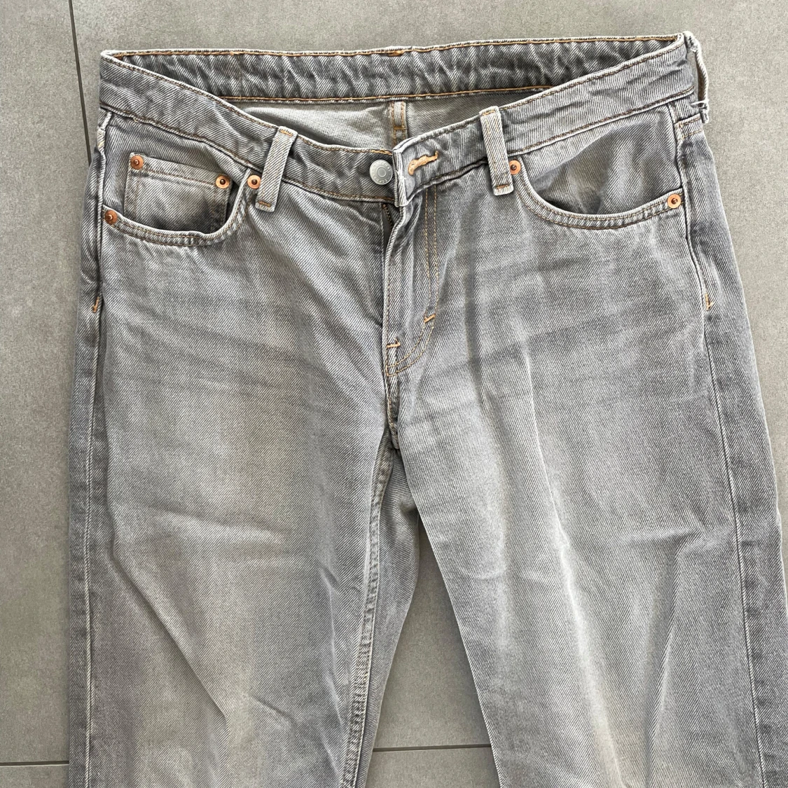 Weekday arrow jeans