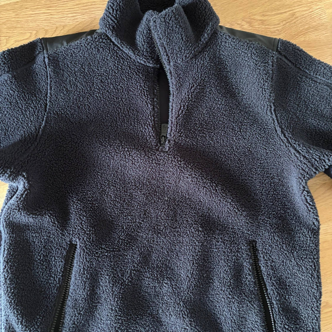 Mörkblå fleecejacka Sail Racing