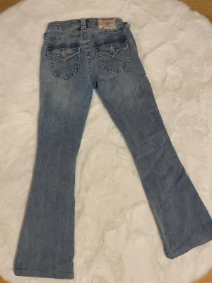 True Religion Becca Bootcut Jeans ljusblå - Nyskick använt 2gånger  storlek 23 passar 152