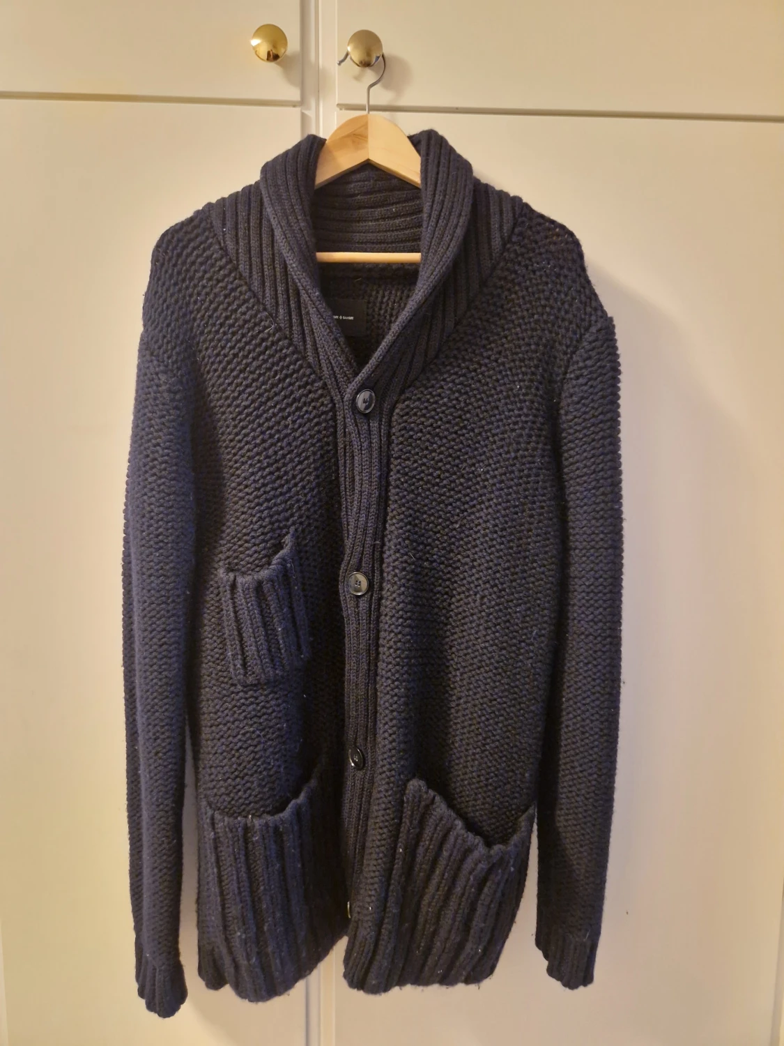 Mörkblå stickad kofta från Samsøe Samsøe - 