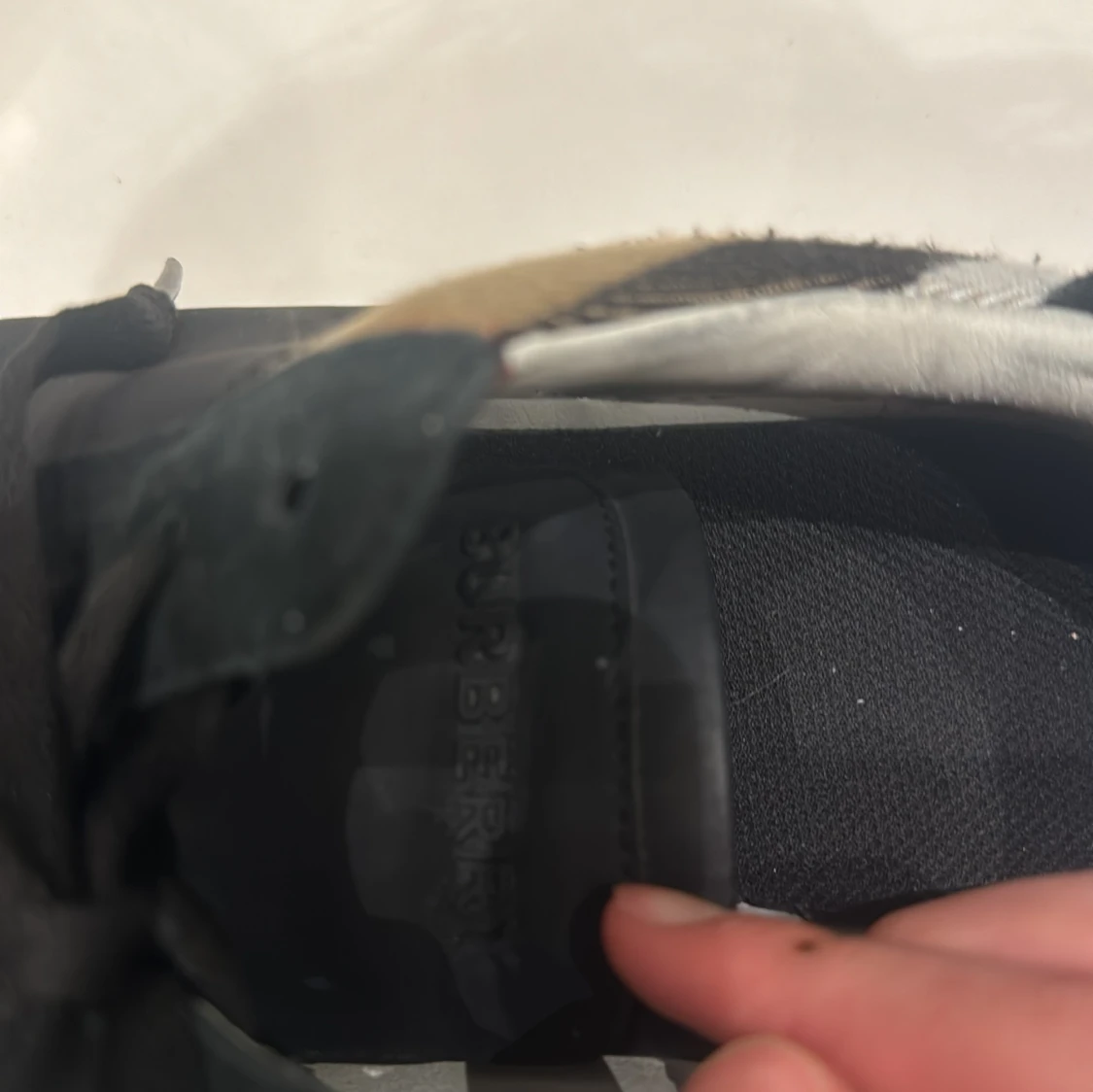 Burberry sneakers med rutigt mönster - 2