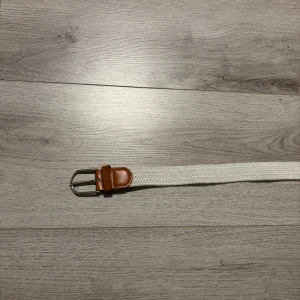 Bälte - Helt nytt bälte som va lite för litet för mig