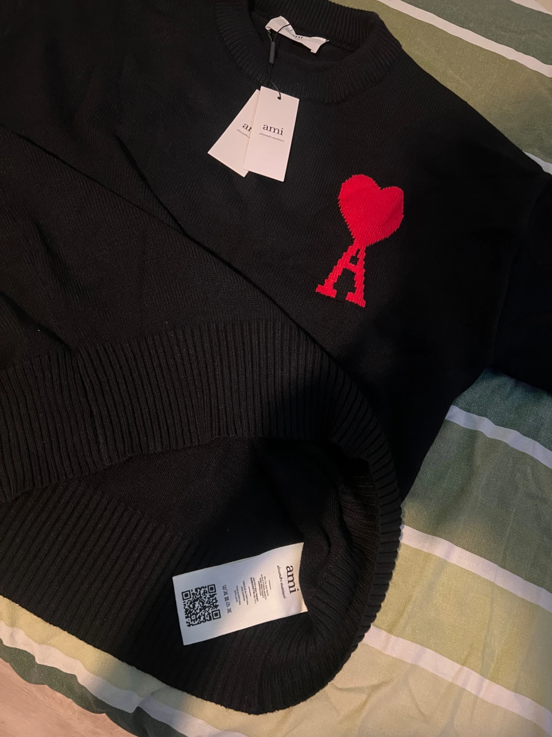 Svart stickad tröja från Ami Paris - 3