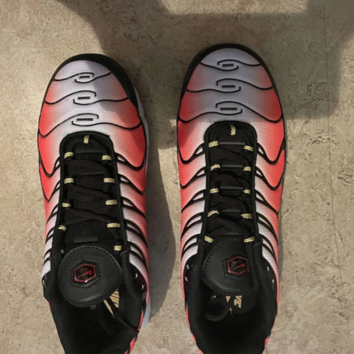 Nike Air Max Plus rosa och svart - 1