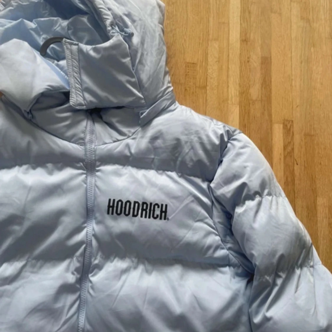 Ljusblå pufferjacka från Hoodrich - 2